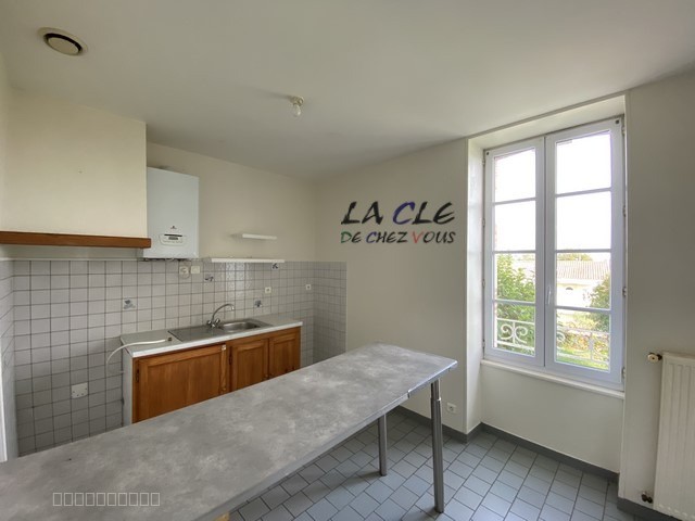 Maison à vendre à St pierre le vieux, 20,3 m², 4 pièces – photo 2 sur 7