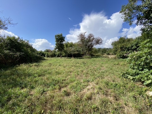 Terrain à vendre à Benet, 961 m² – photo 1 sur 4
