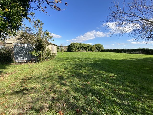 Terrain à vendre à Benet, 794 m² – photo 2 sur 4
