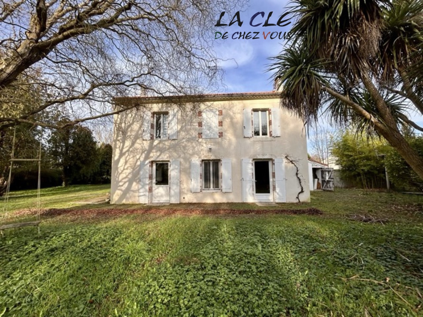 Maison à vendre à Doeuil sur le mignon, 1 455 m², 3 pièces – photo 1 sur 6