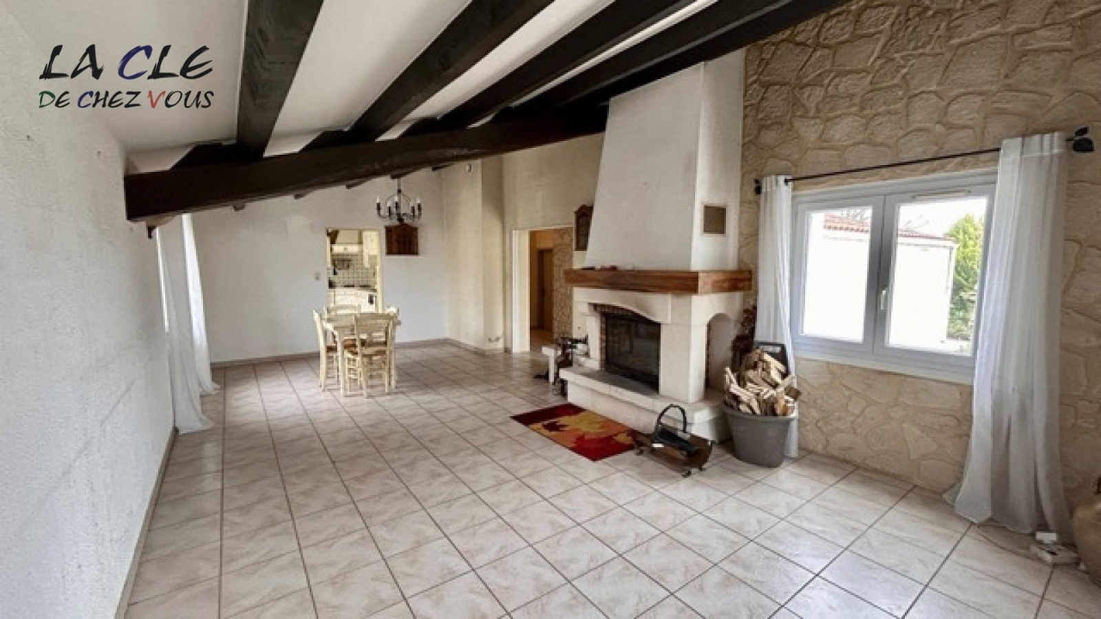 Maison à vendre à Benet, 1 887 m², 7 pièces – photo 3 sur 6