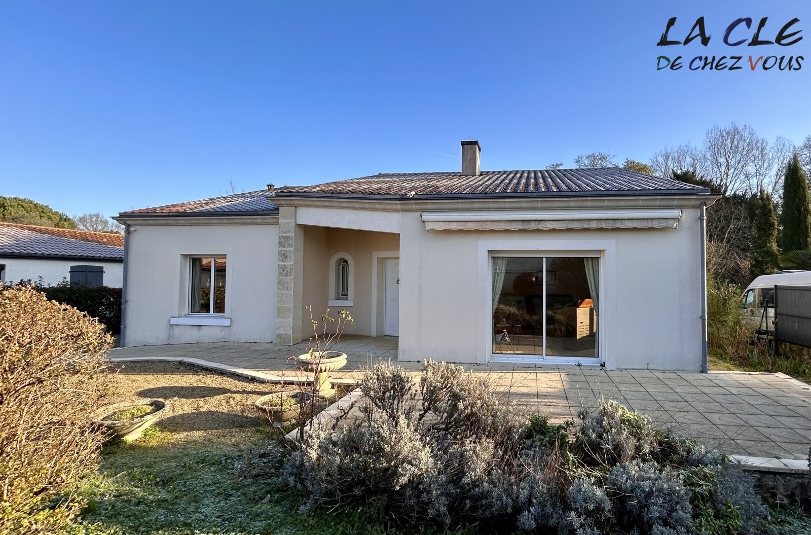 Maison à vendre à Coulon, 1 365 m², 7 pièces – photo 1 sur 6