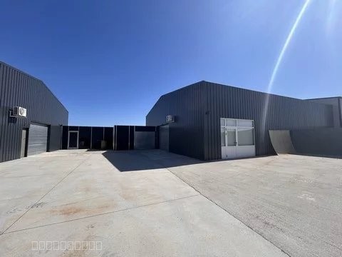 Bien immobilier à vendre à Benet, 700 m², 4 pièces – photo 2 sur 6