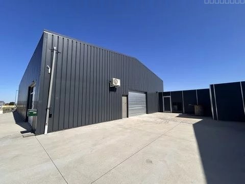 Bien immobilier à vendre à Benet, 700 m², 4 pièces – photo 3 sur 6