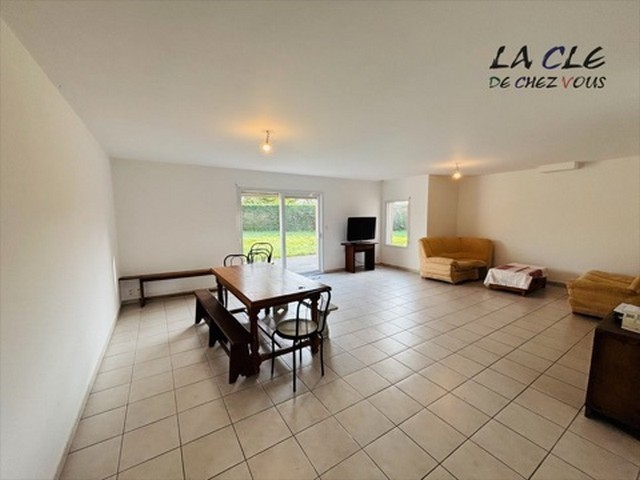 Maison à vendre à St martin de fraigneau, 1 050 m², 5 pièces – photo 3 sur 6