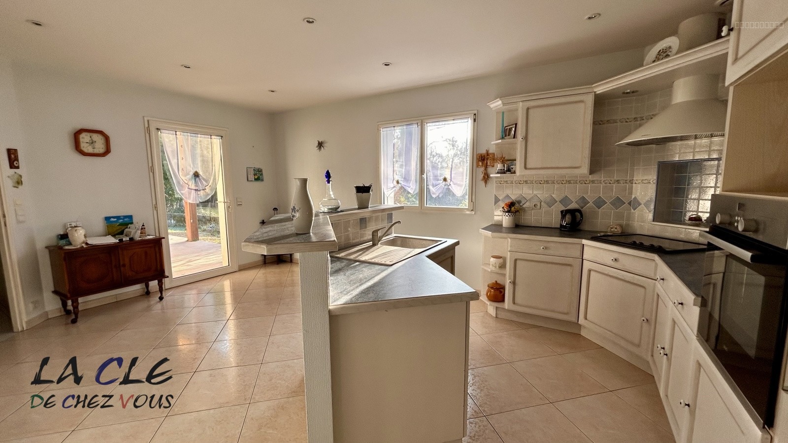 Maison à vendre à Coulon, 1 365 m², 7 pièces – photo 3 sur 6