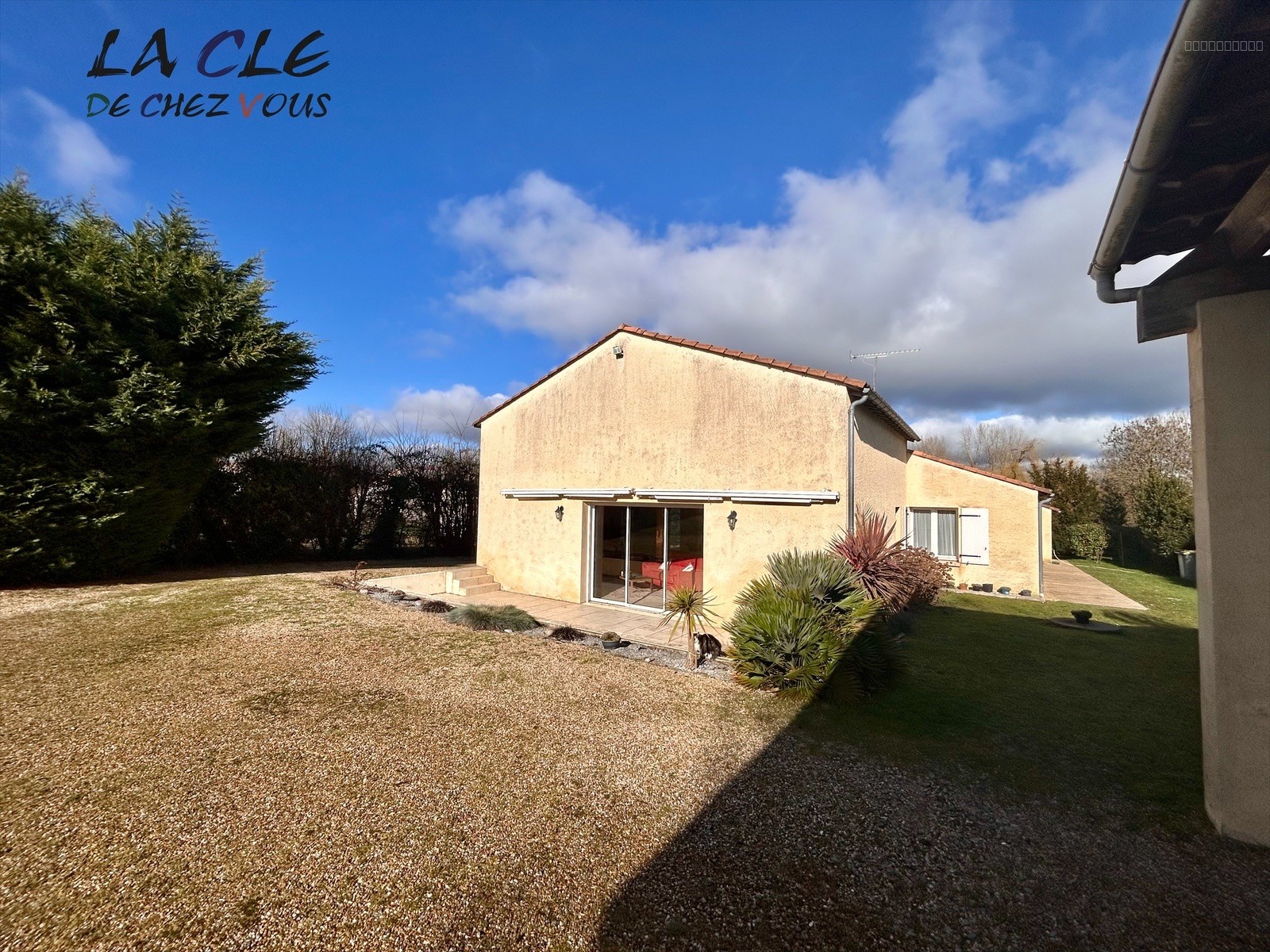 Maison à vendre à Le vanneau irleau, 2 915 m², 9 pièces – photo 1 sur 6