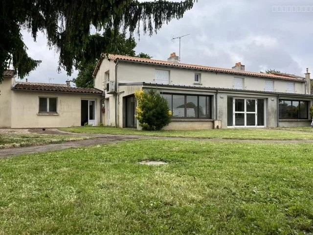 Immeuble à vendre à Beceleuf, 485 m², 21 pièces – photo 3 sur 7