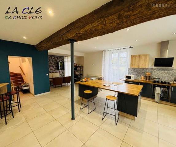 Maison à vendre à Nieul sur l autise, 560 m², 5 pièces – photo 3 sur 6