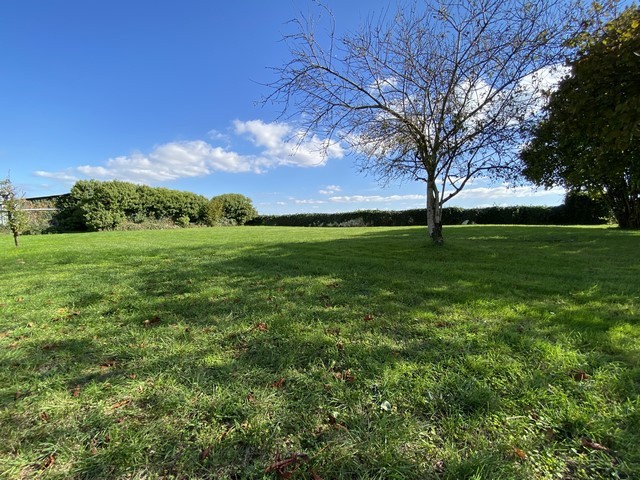Terrain à vendre à Benet, 794 m² – photo 1 sur 4