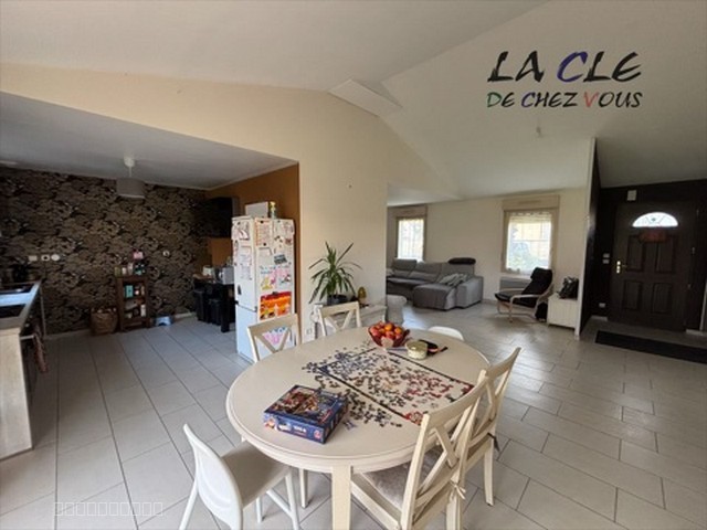 Maison à vendre à Fontenay le comte, 32,65 m², 7 pièces – photo 2 sur 6