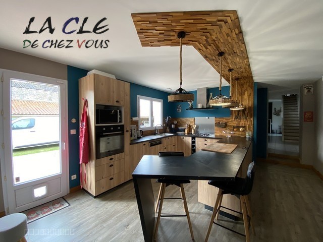 Maison à vendre à St pierre le vieux, 50 m², 7 pièces – photo 2 sur 11