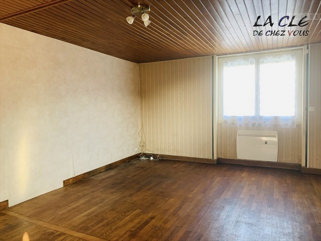 Maison à vendre à Oulmes, 186 m², 5 pièces – photo 3 sur 6