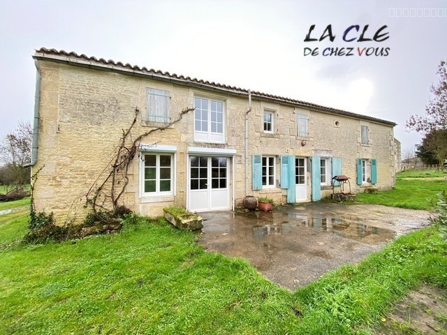 Maison à vendre à Benet, 53 m², 5 pièces – photo 1 sur 7