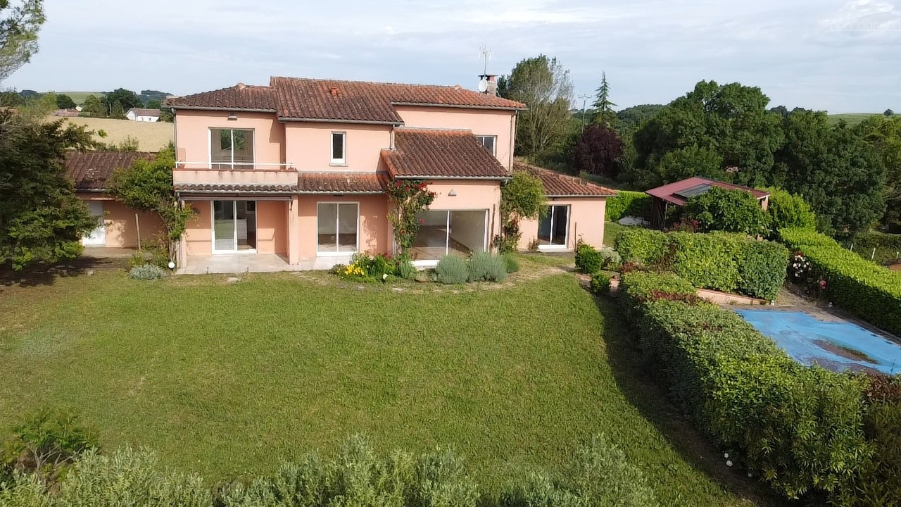 Maison à vendre à Rabastens, 220 m², 8 pièces – photo 1 sur 9