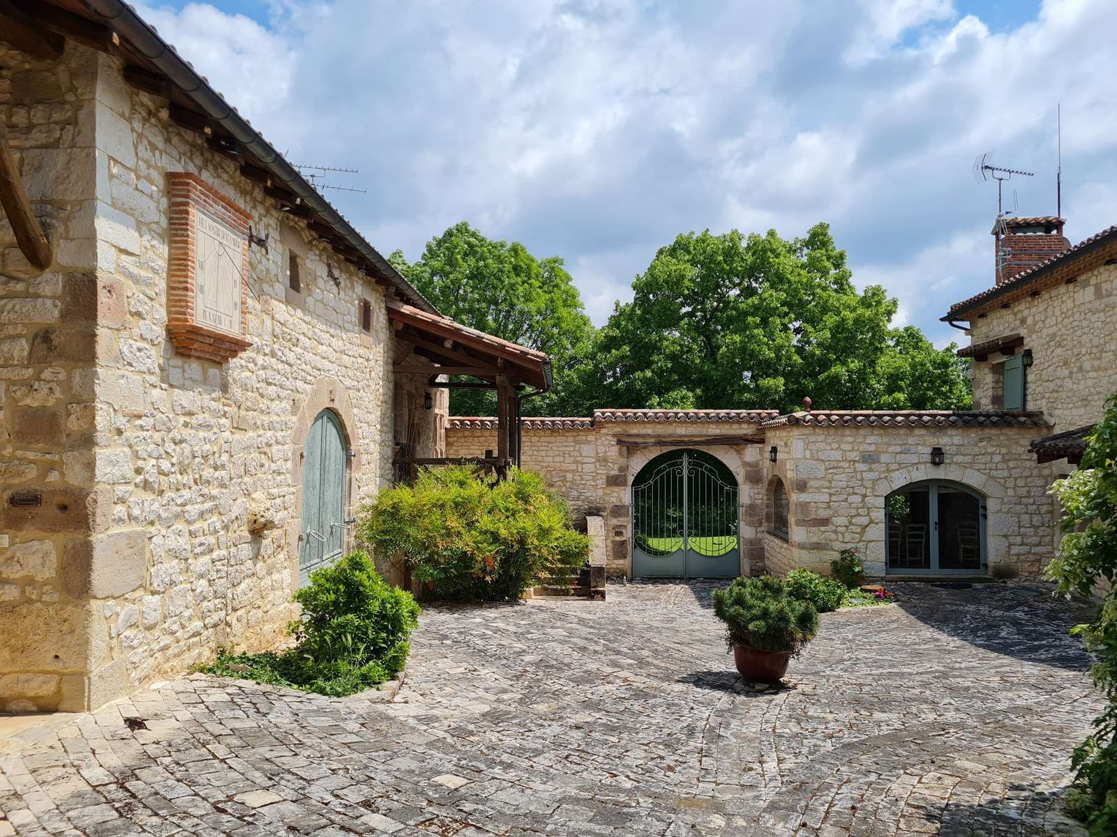 Maison à vendre à Cordes sur ciel, 59 m², 9 pièces – photo 2 sur 15