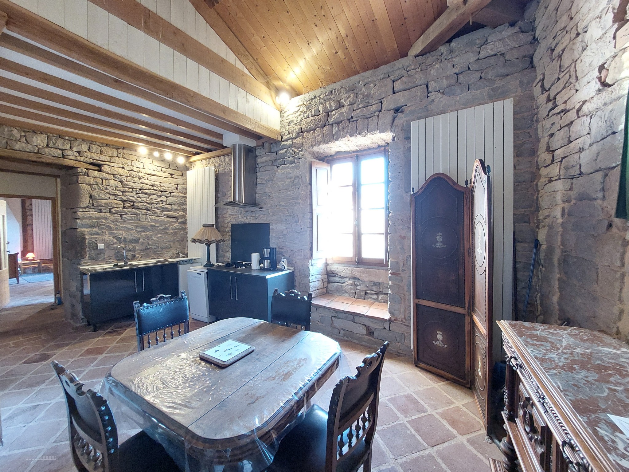 À Vendre Maison en Pierre du XVème siècle de 207 m — photo 4