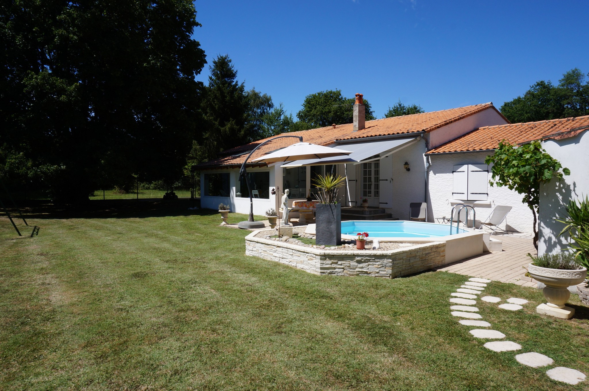 Maison à vendre à Saujon, 150 m², 6 pièces – photo 2 sur 16