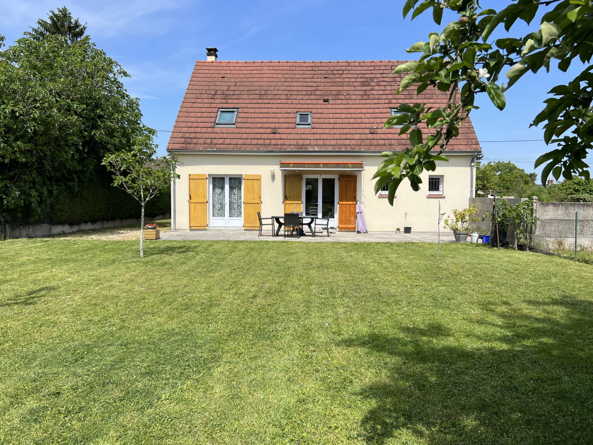 Maison à vendre à Aubigny sur nere, 146 m², 5 pièces – photo 2 sur 16