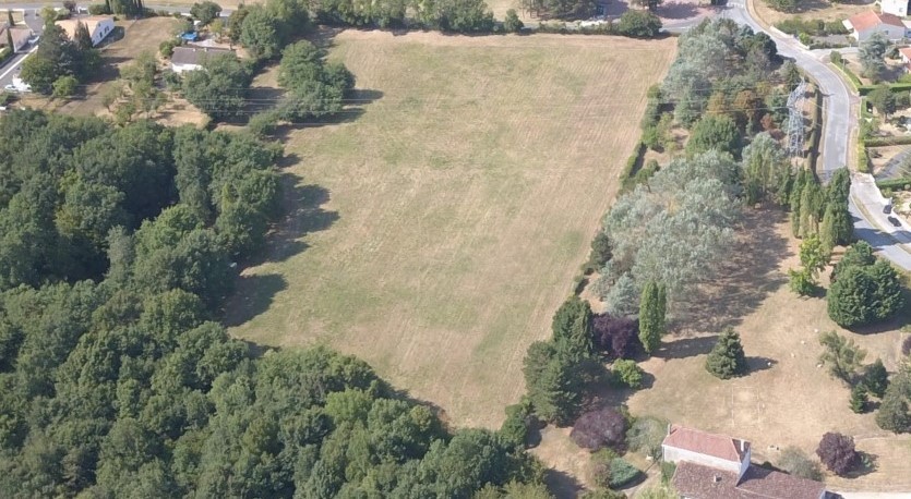 Bien immobilier à vendre à Fontcouverte, 585 m² – photo 3 sur 5
