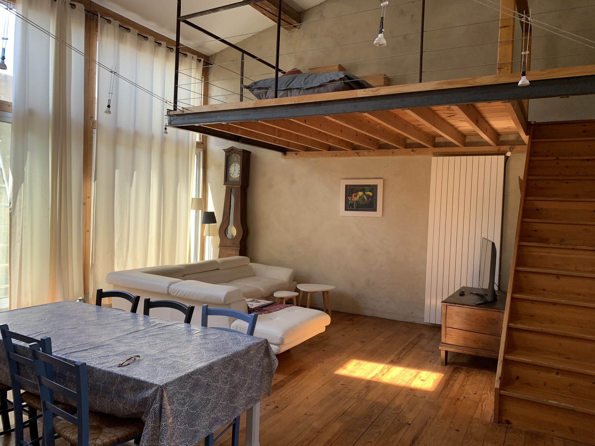 Au pied des remparts magnifique maison divisée en 3 logements avec garage — photo 3
