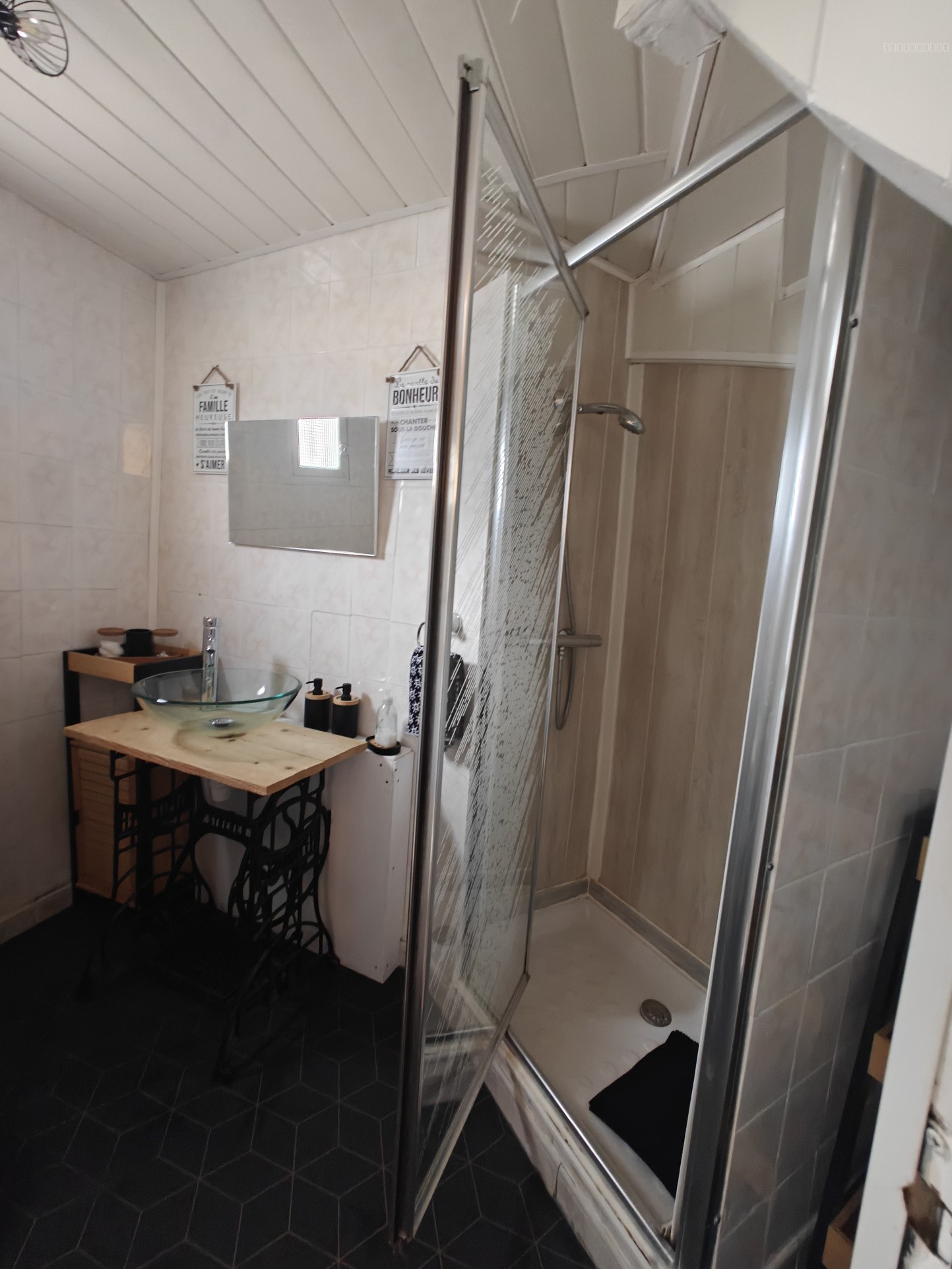 St Hilaire - Jolie petite maison parfait état. — photo 11