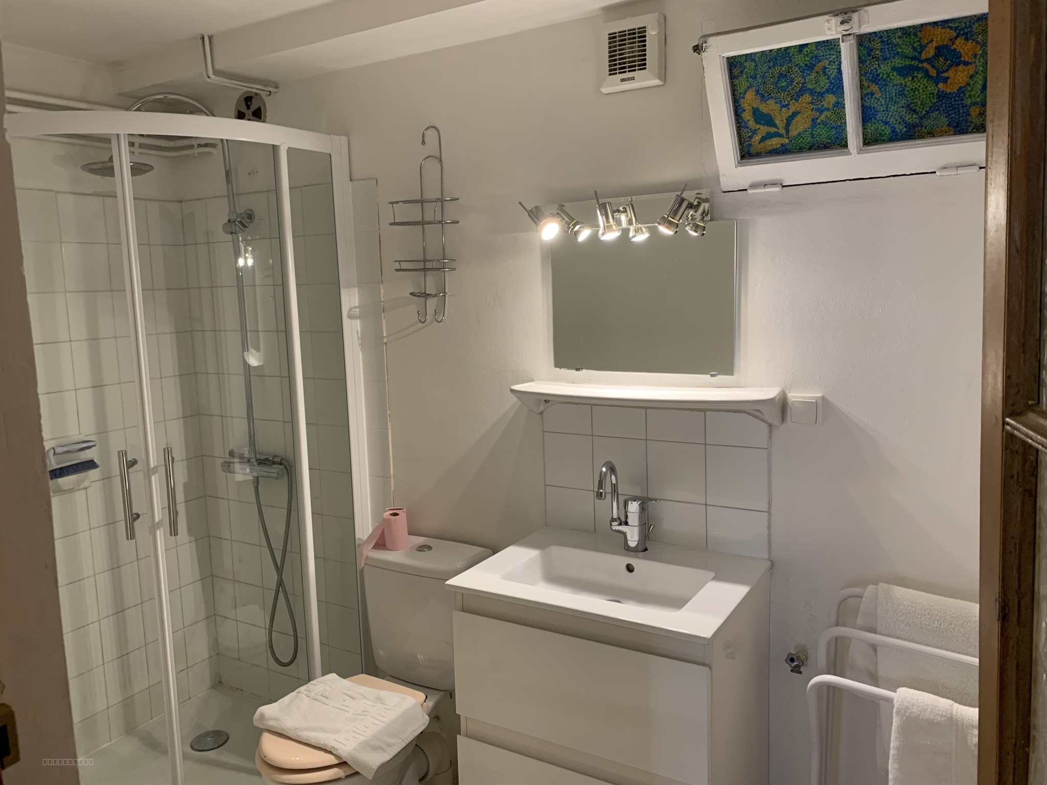 Au pied des remparts magnifique maison divisée en 3 logements avec garage — photo 20