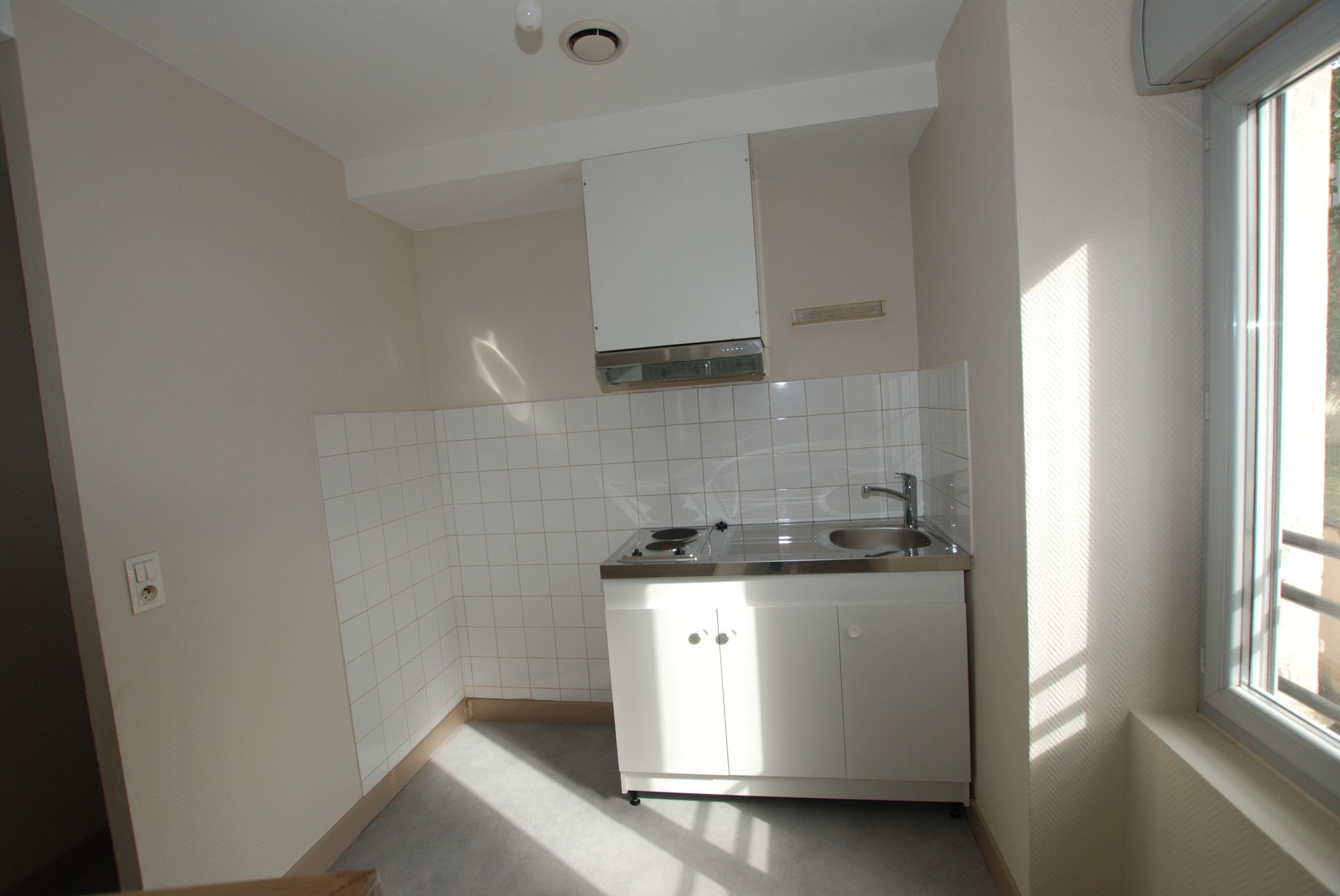 Appartement T3 (49 m2) - Centre Ville de Souillac 46200 — photo 4