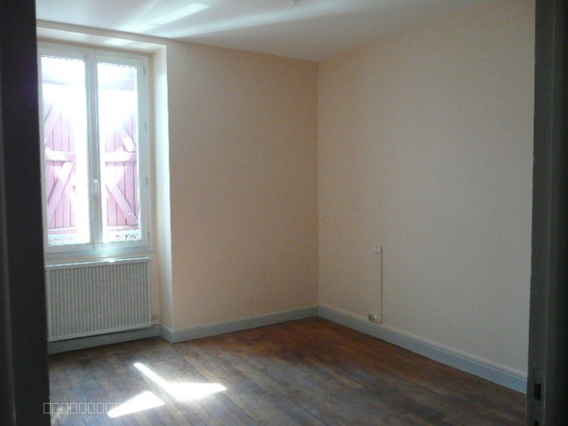 Appartement avec 3 pièces en location à Souillac (46) — photo 6