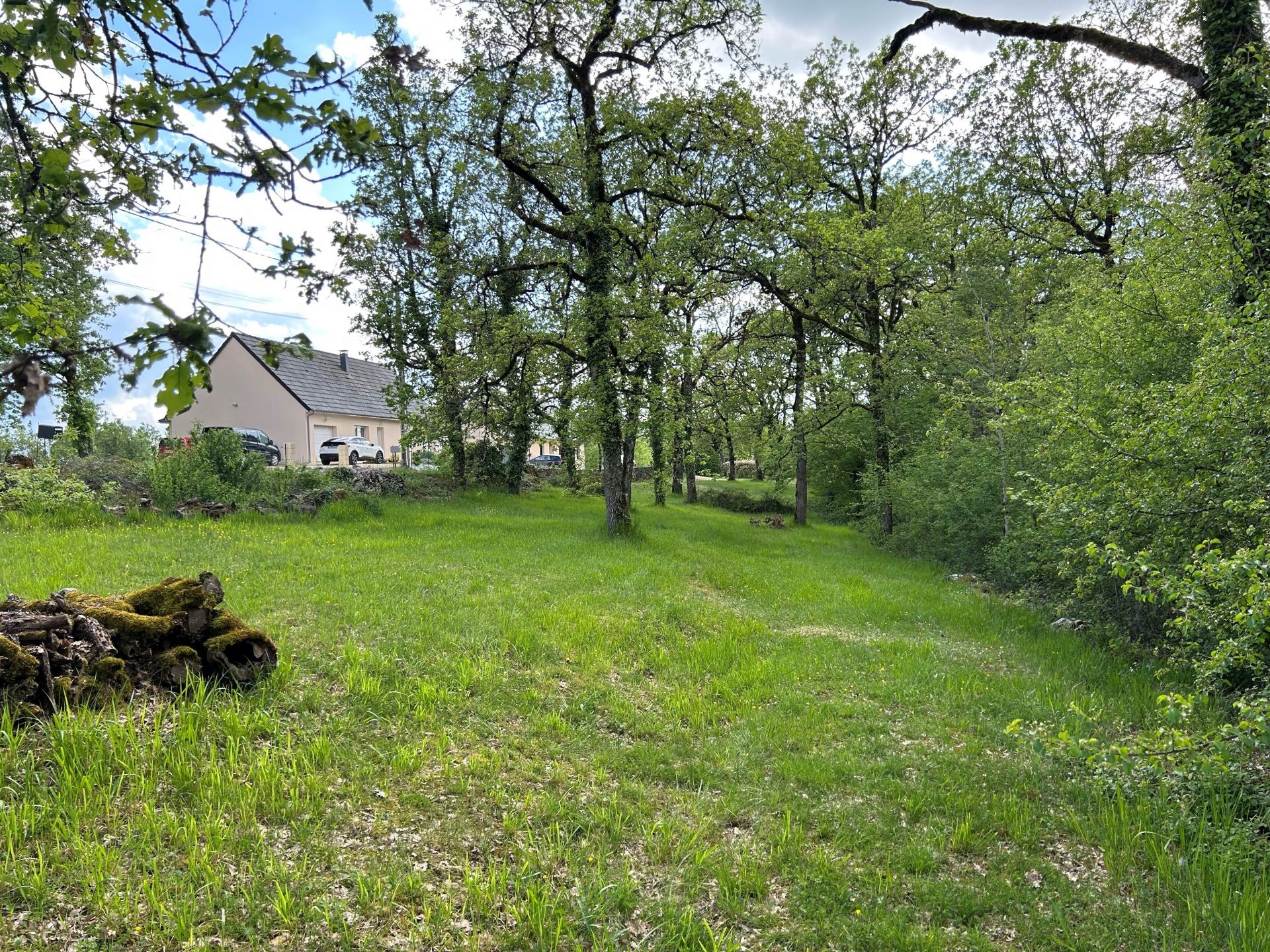 SARRAZAC : terrain de 2 530 m2 à vendre boisé avec CU — photo 2