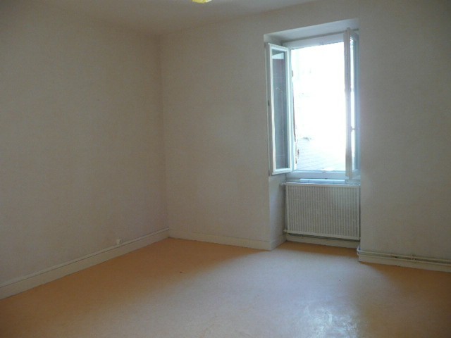 Appartement avec 3 pièces en location à Souillac (46) — photo 5