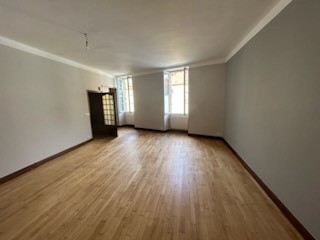 À louer spacieux appartement T3 - Proche cœur historique de Gourdon (46 — photo 1