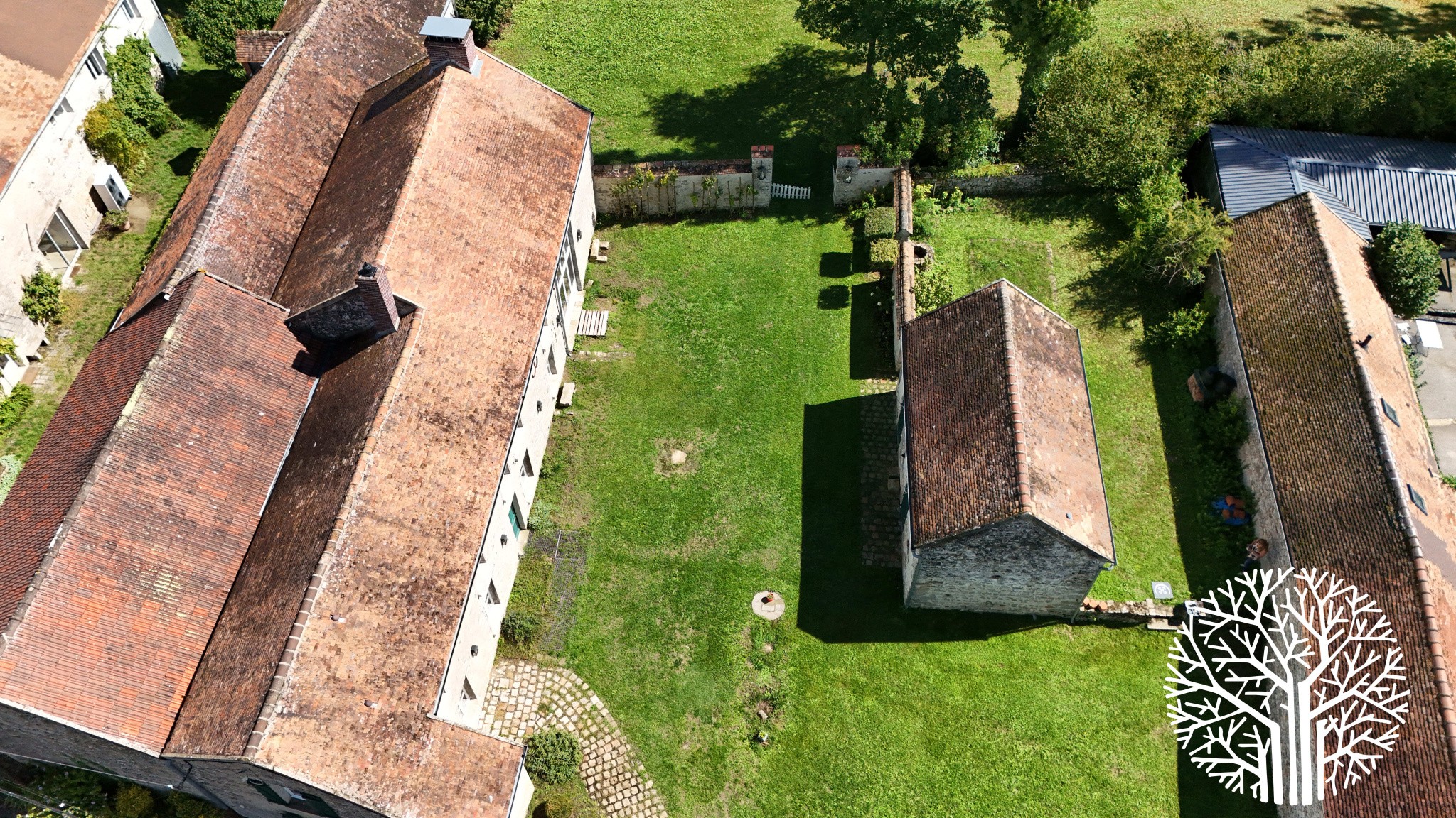 LUXUEUSE LONGÈRE DU XVIIIe SIÈCLE - 1 HECTARE AUX PORTES DE FONTAINEBLEAU — photo 15