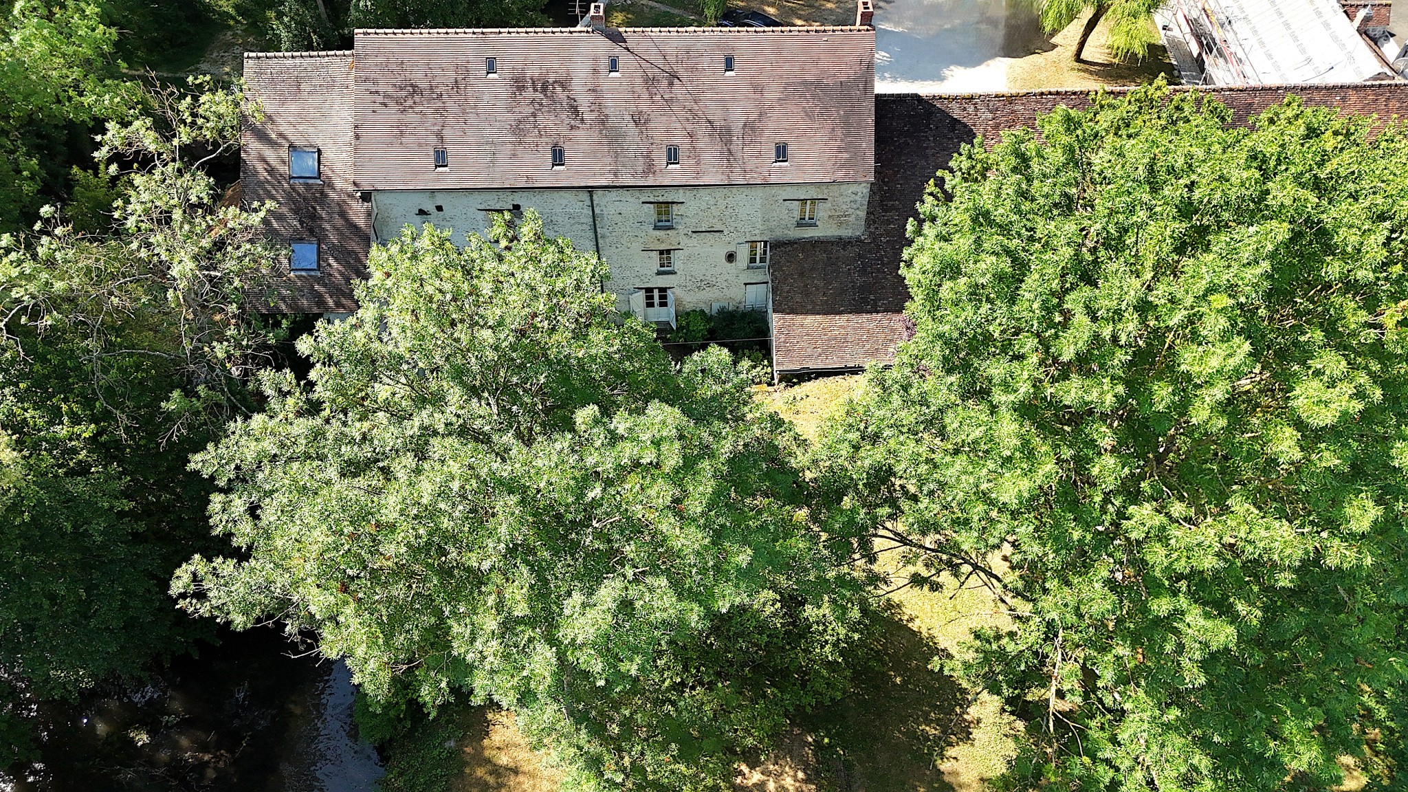 Bien immobilier à vendre à Dimancheville, 340 m², 18 pièces – photo 3 sur 20
