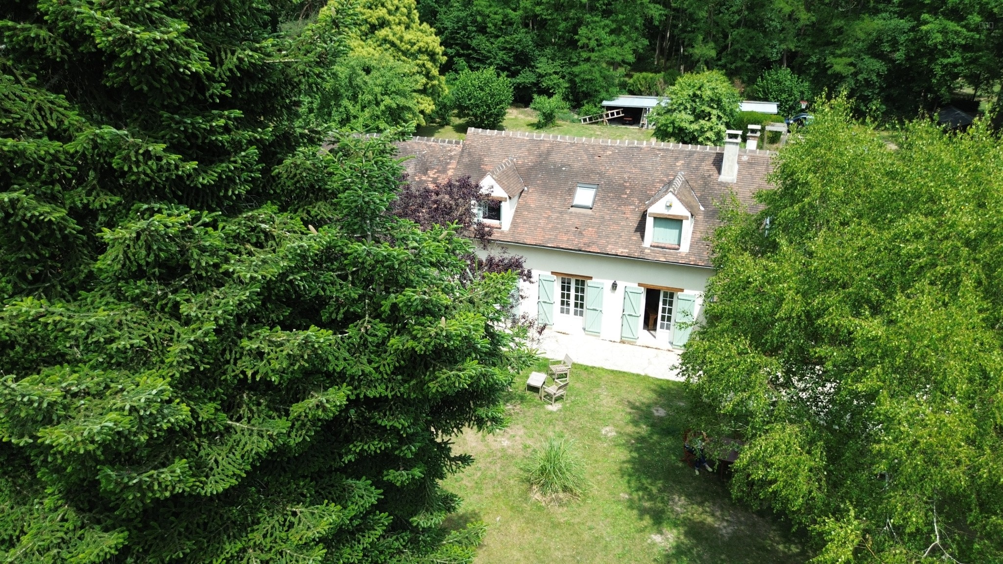 Maison à vendre à Noisy sur ecole, 18,6 m², 7 pièces – photo 1 sur 20