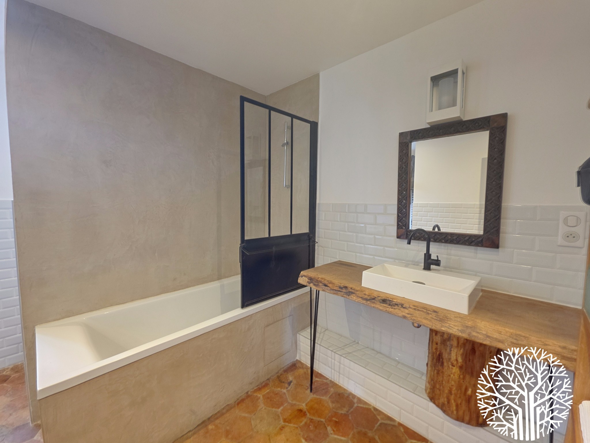 LUXUEUSE LONGÈRE DU XVIIIe SIÈCLE - 1 HECTARE AUX PORTES DE FONTAINEBLEAU — photo 10