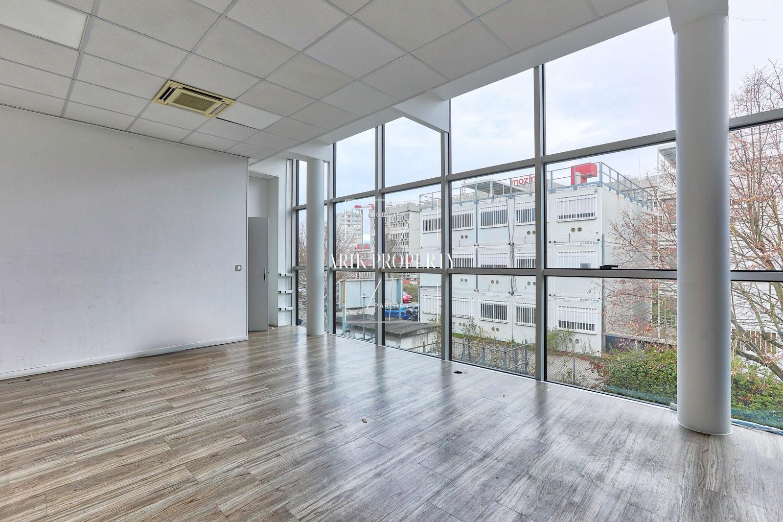 Bien immobilier à louer à Montreuil, 160 m² – photo 3 sur 17