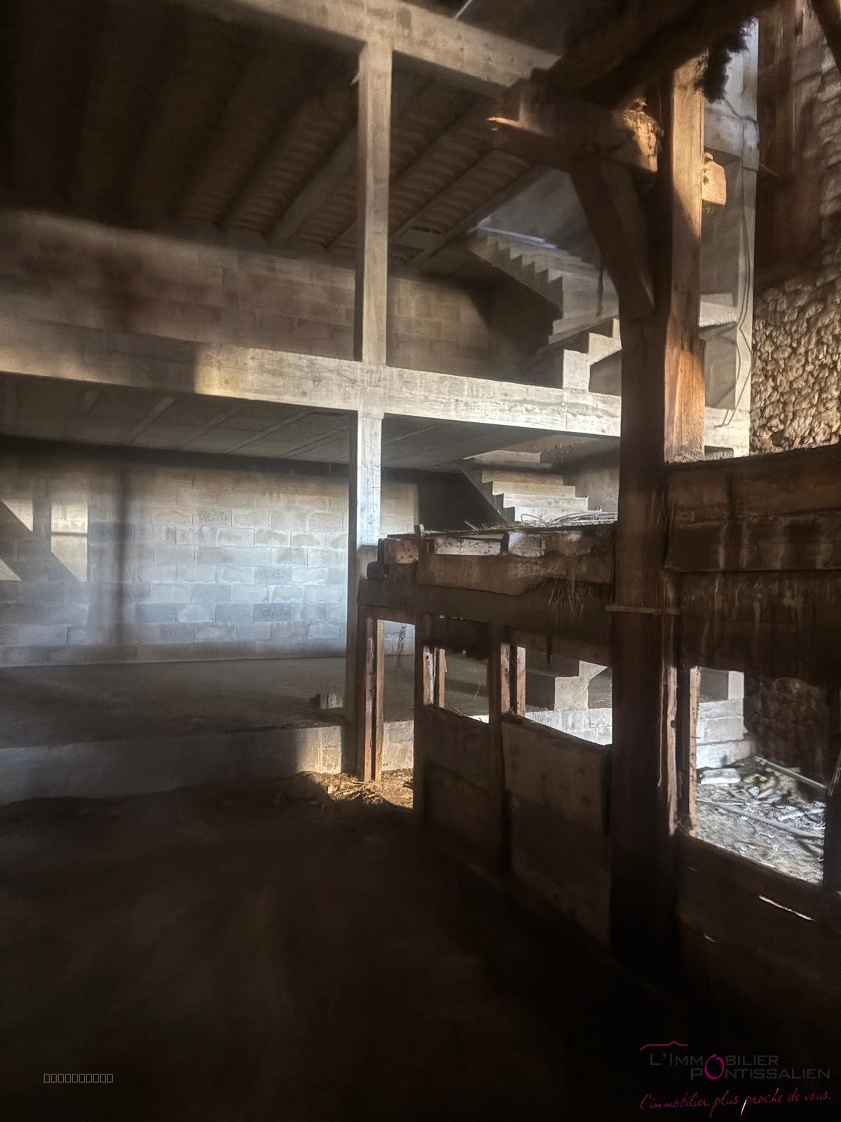 LABERGEMENT SAINTE MARIE : Grange de 100 m2 avec potentiel d'aménagement. — photo 4