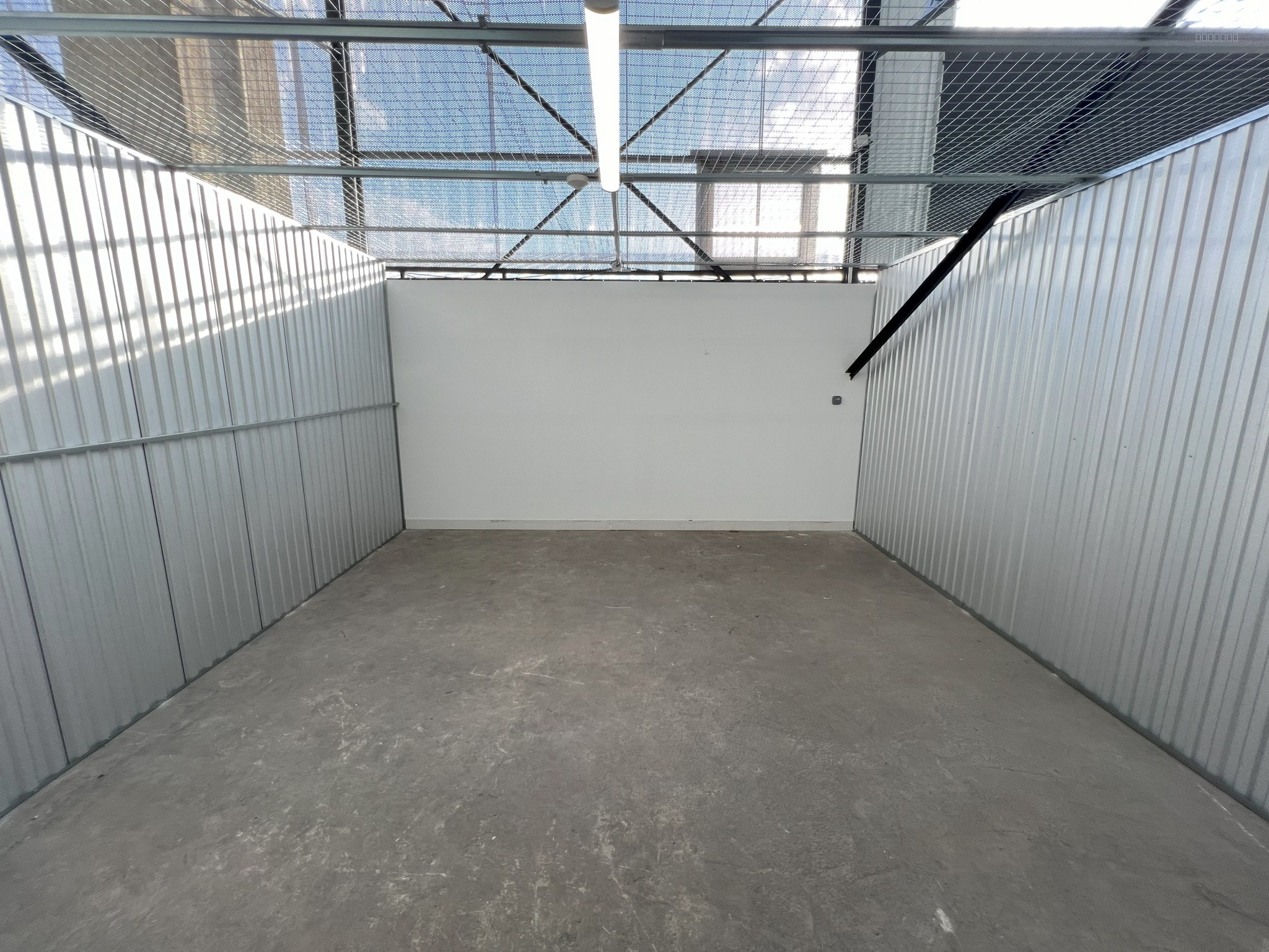 ensemble de 18 box de stockage aux Arnavayx — photo 7