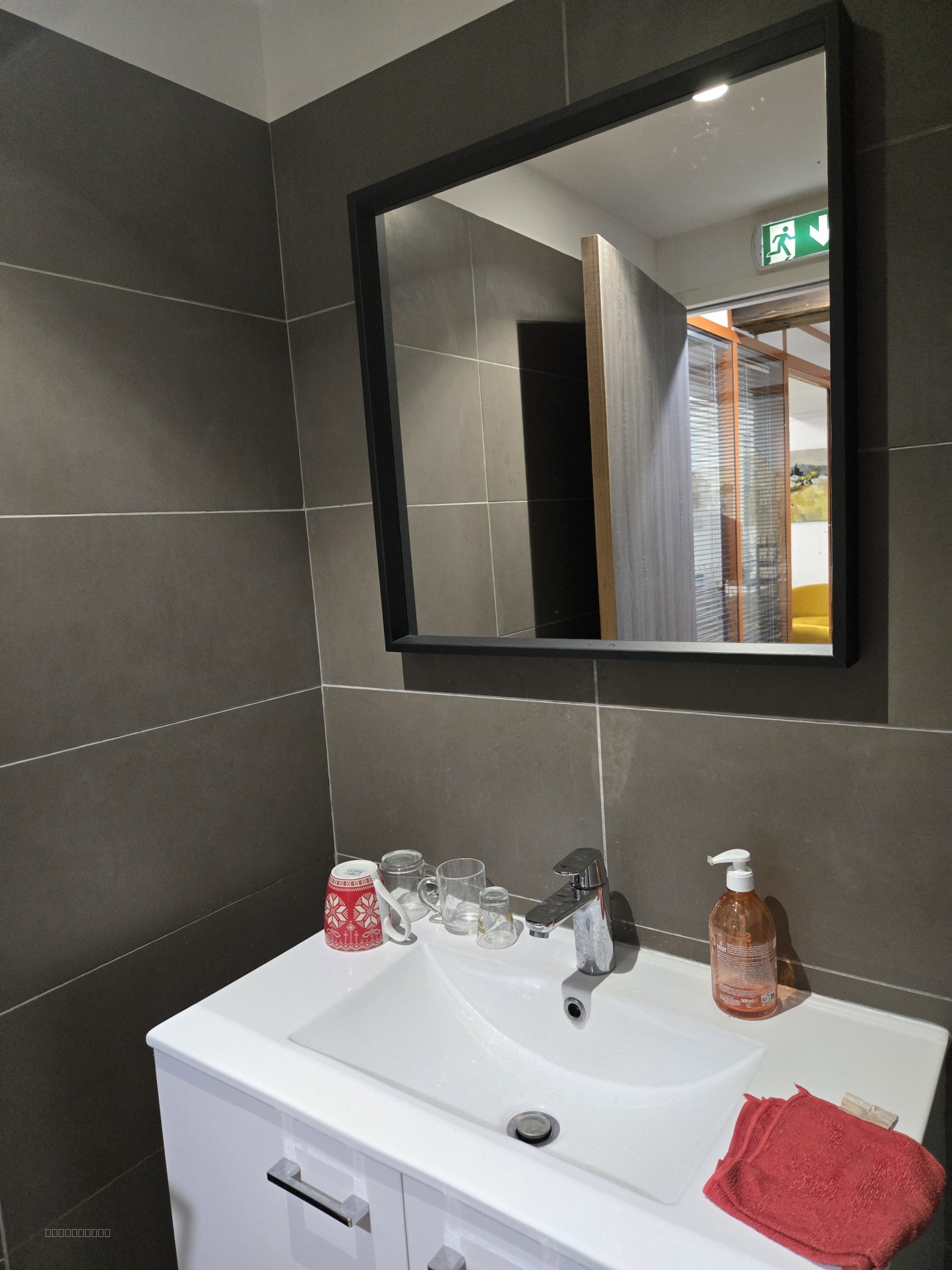 Bureaux climatisés et équipés haut de gamme Rue Montgrand — photo 12
