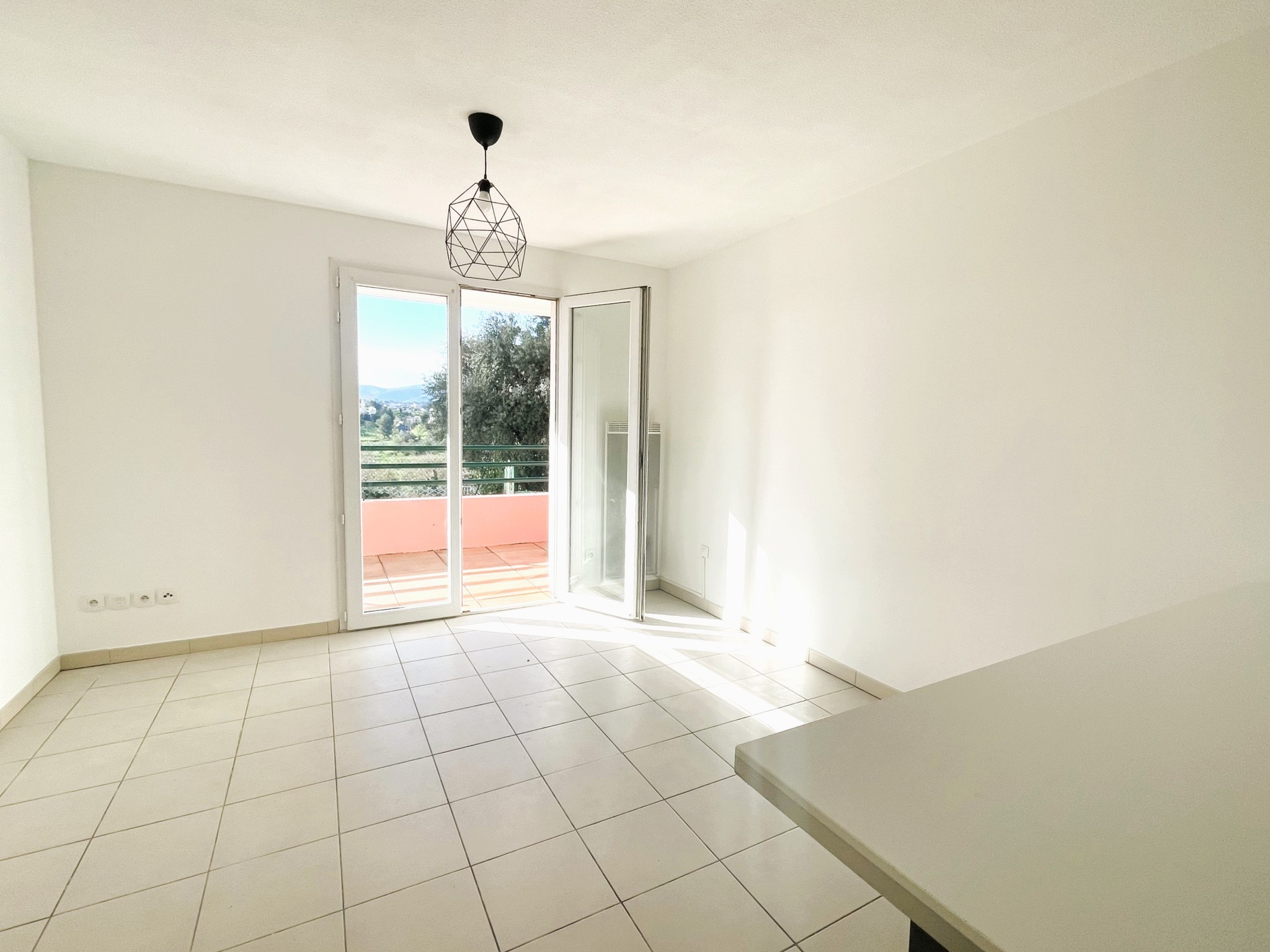 Appartement à vendre à Marseille, 60 m², 3 pièces – photo 2 sur 16