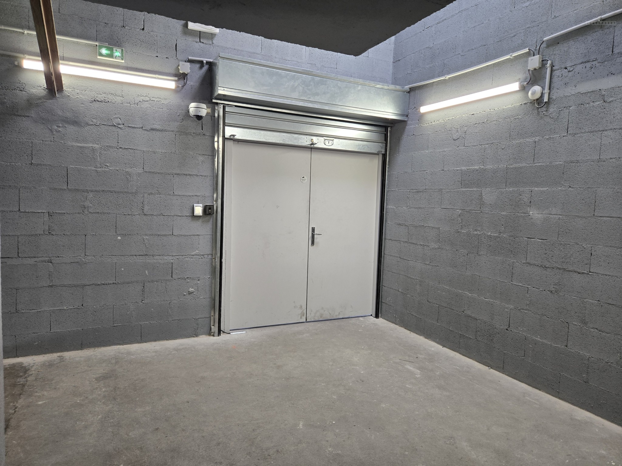 ensemble de 18 box de stockage aux Arnavayx — photo 3