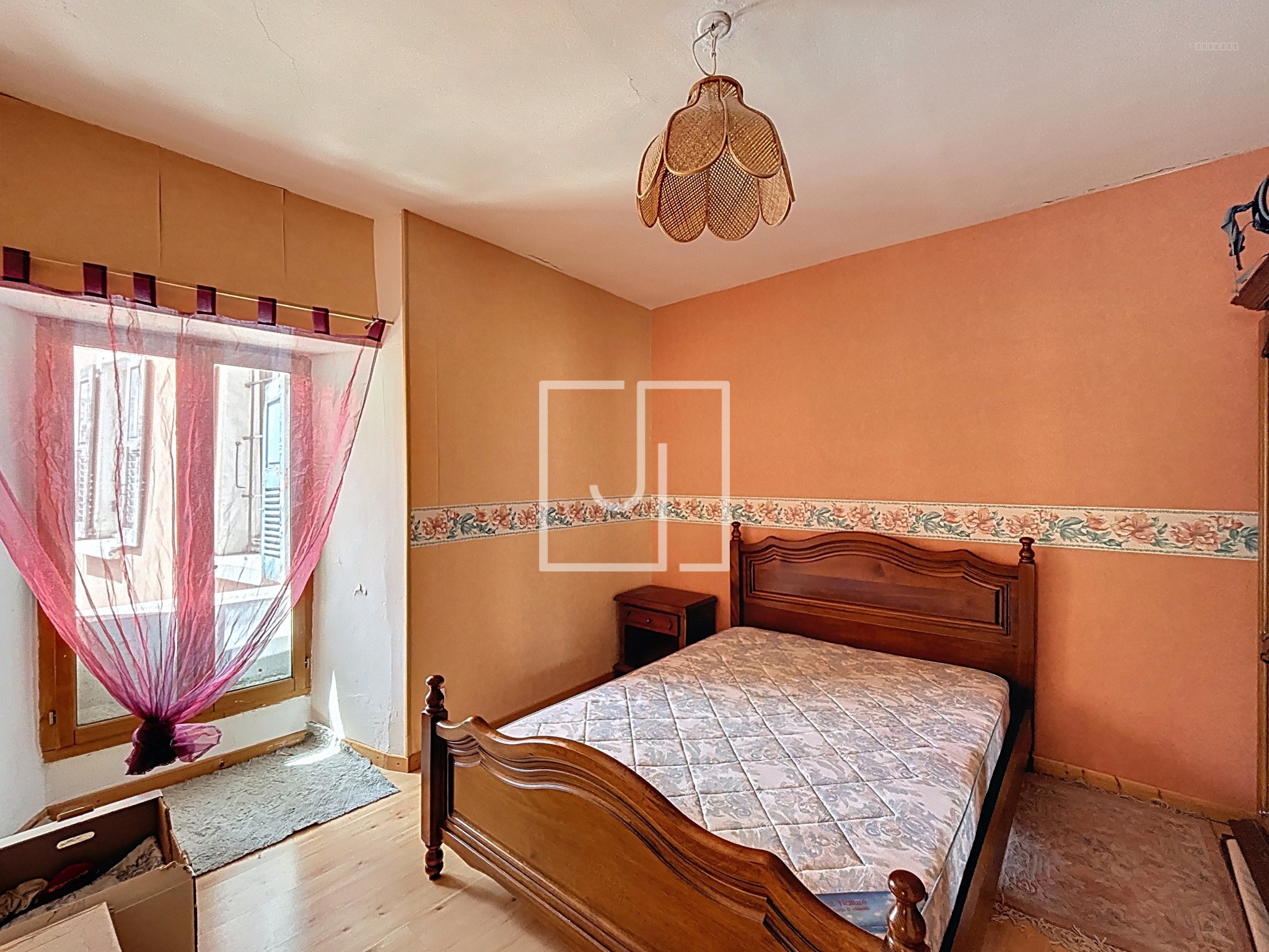 À VENDRE Appartement 3 chambres avec balcon, cave et grenier 70 m2 Jausiers (04) — photo 7