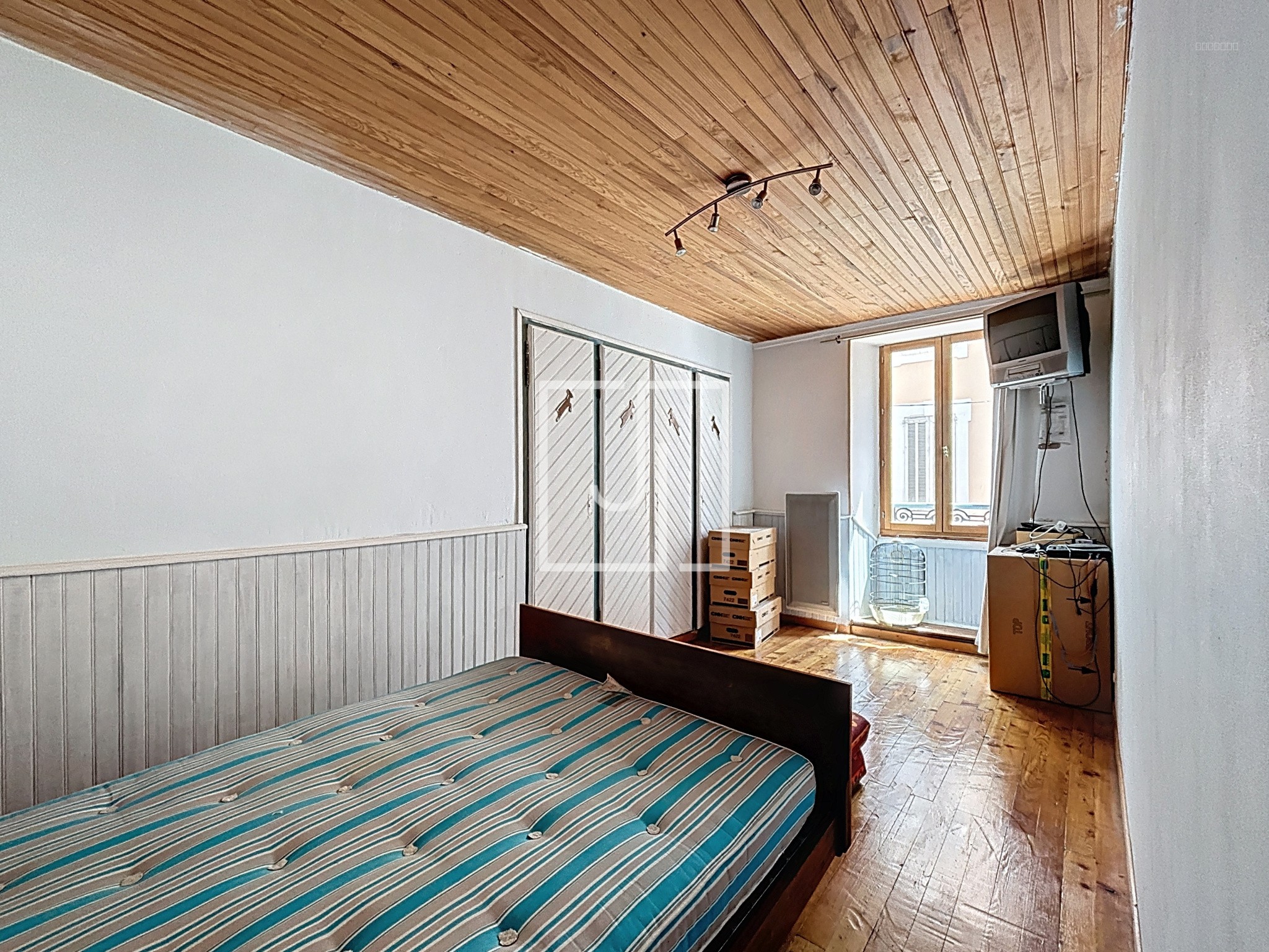 À VENDRE Appartement 3 chambres avec balcon, cave et grenier 70 m2 Jausiers (04) — photo 9
