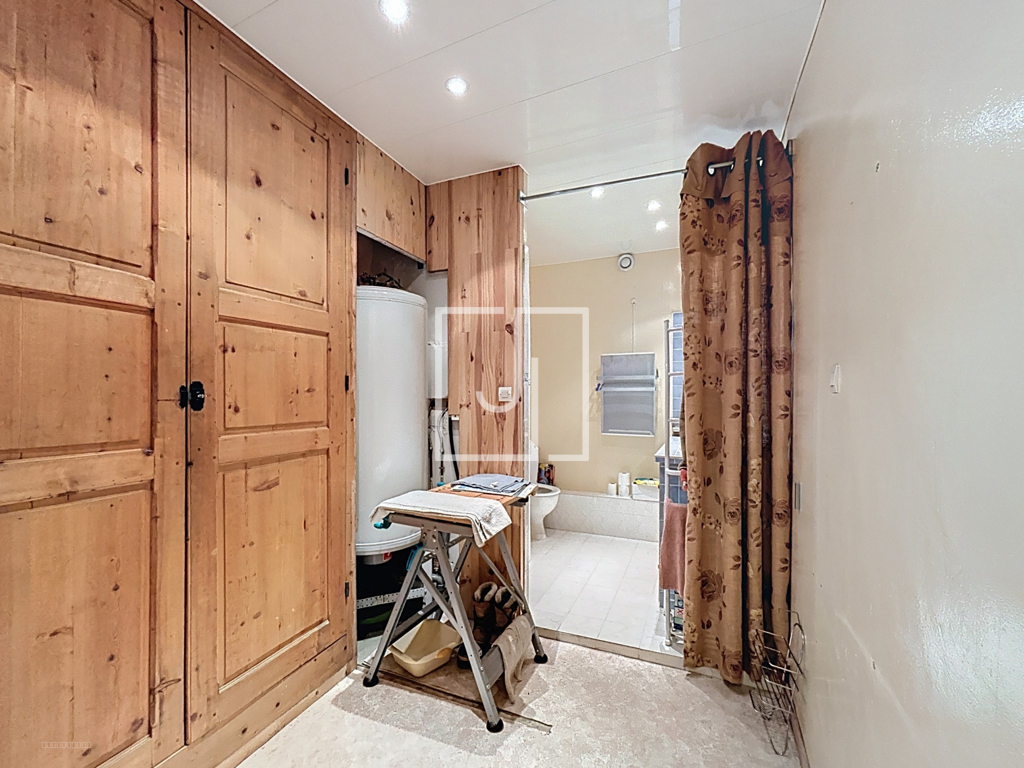 À VENDRE Appartement 3 chambres avec balcon, cave et grenier 70 m2 Jausiers (04) — photo 10