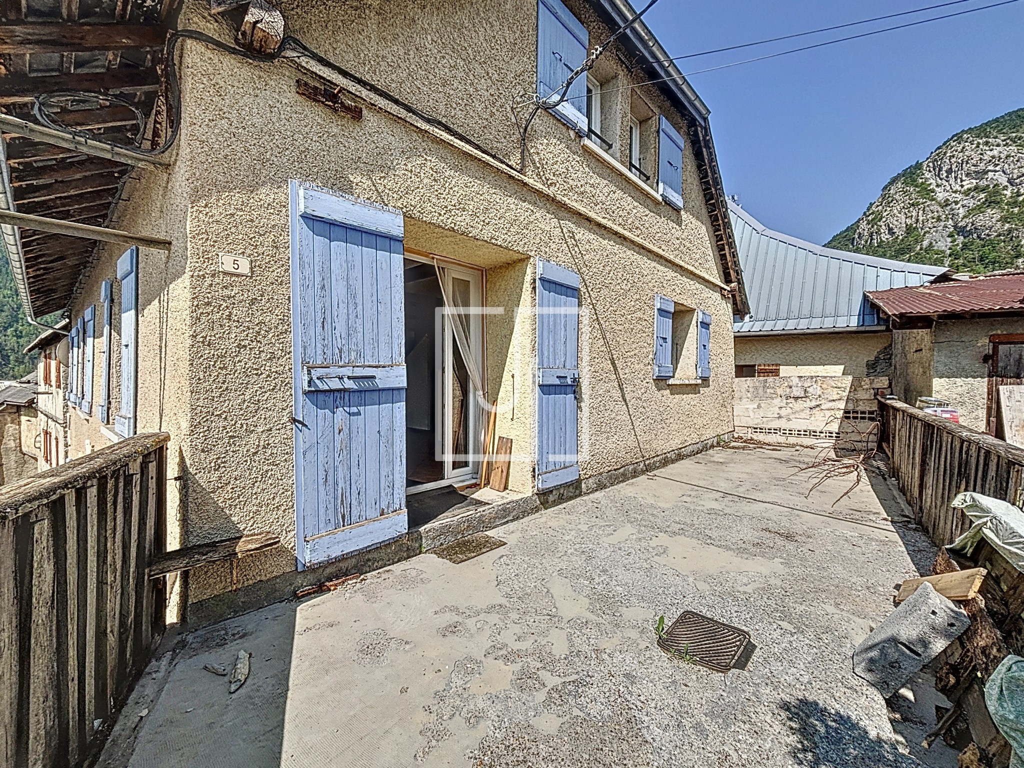 Maison à vendre à Les thuiles, 141 m², 7 pièces – photo 2 sur 20