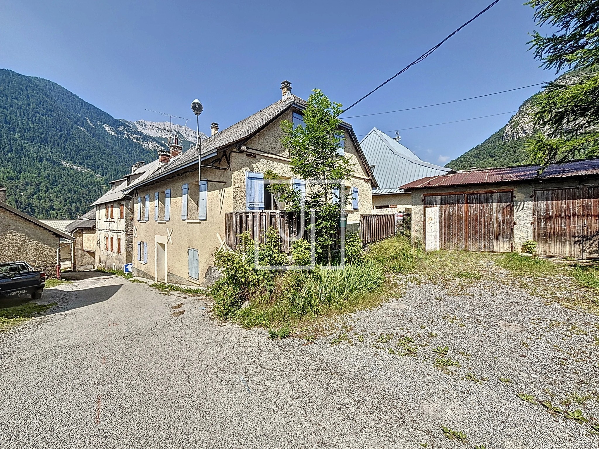 Maison à vendre à Les thuiles, 141 m², 7 pièces – photo 3 sur 20