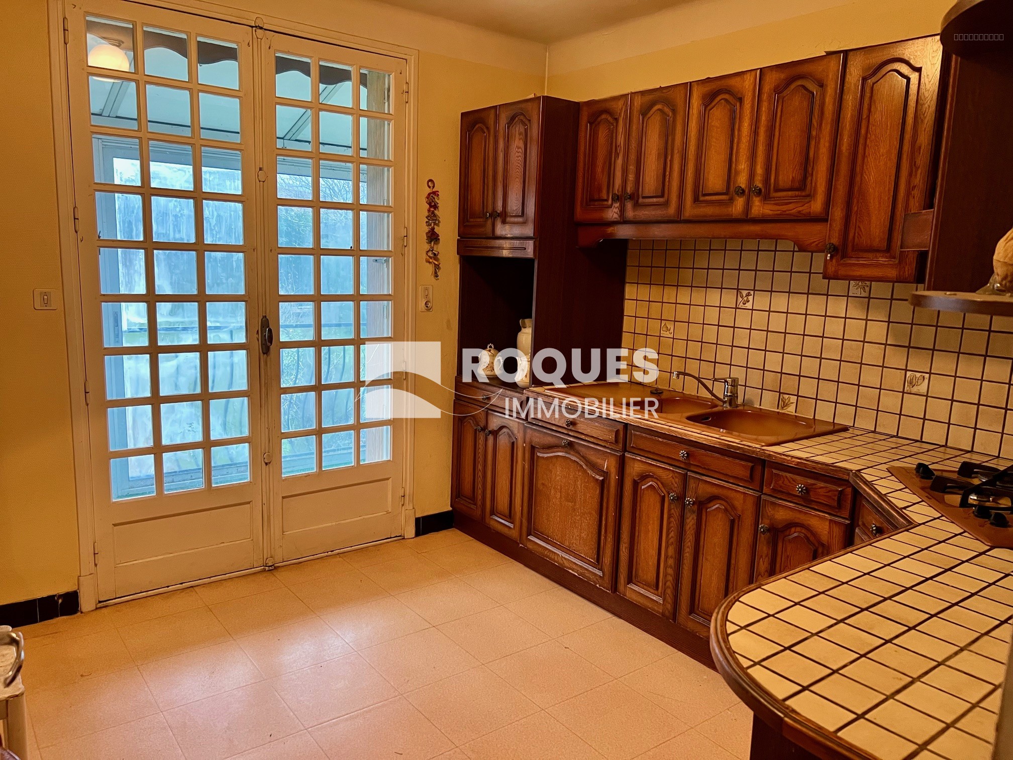 A vendre à Millau une maison T8 avec garage piscine pool house et jardin — photo 7