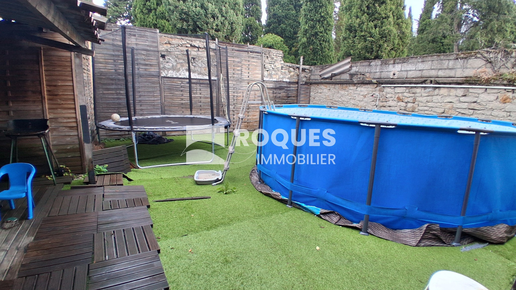 local polyvalent de 320m2 avec jardin — photo 11