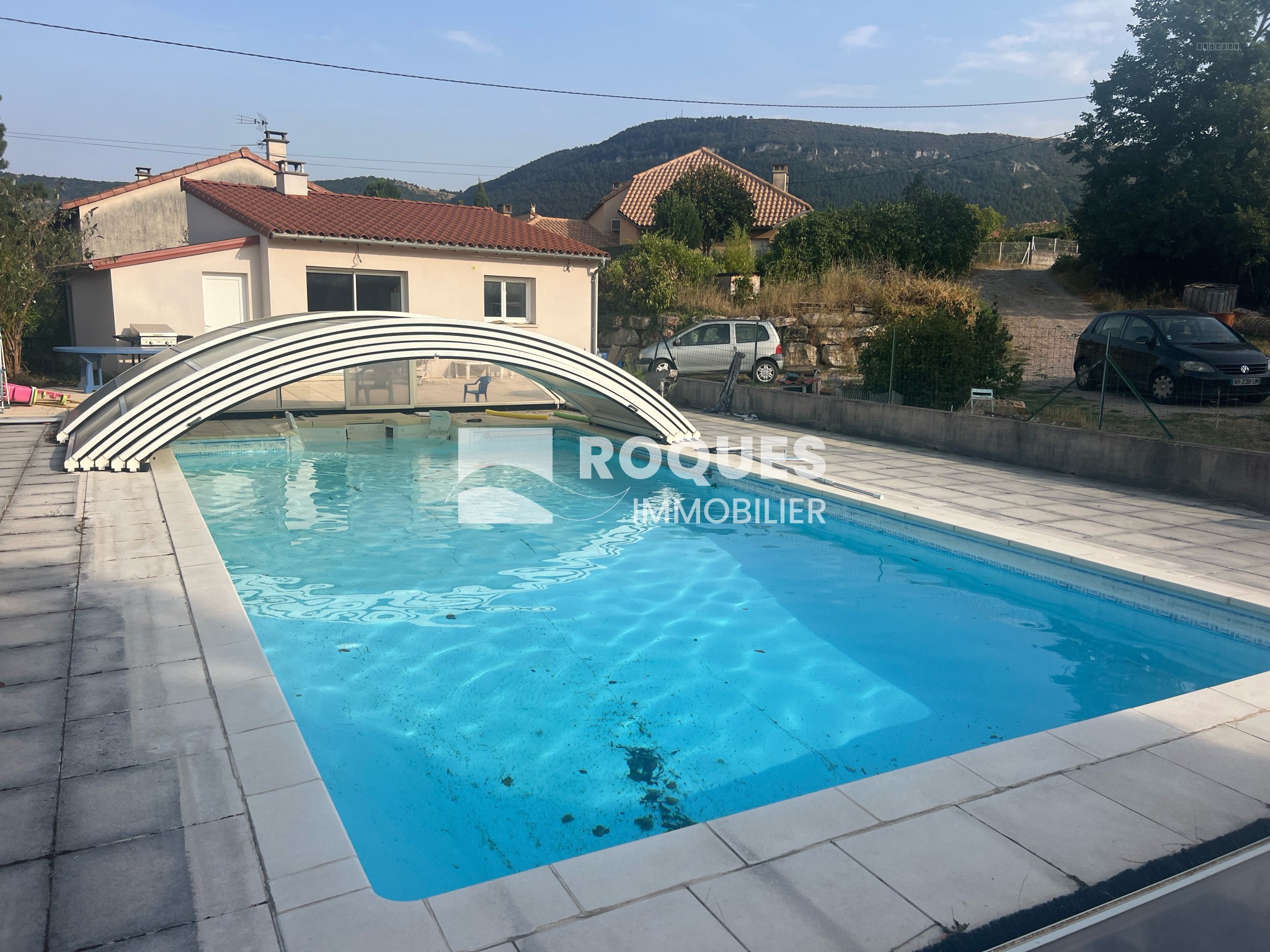 A vendre à Millau une maison T8 avec garage piscine pool house et jardin — photo 17